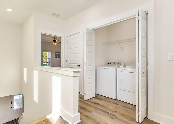 Apartment Downtown Sea Escape Pensacola