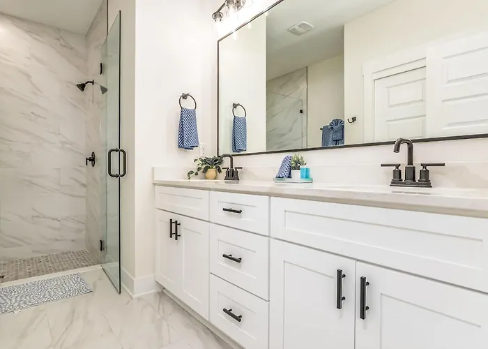 Downtown Sea Escape Apartment *