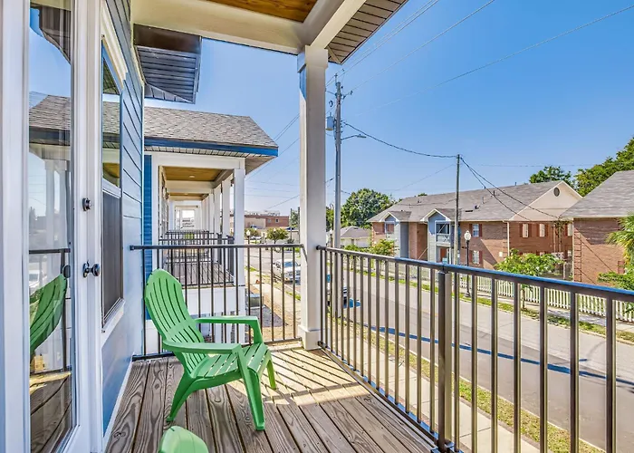 Downtown Sea Escape Apartment Pensacola