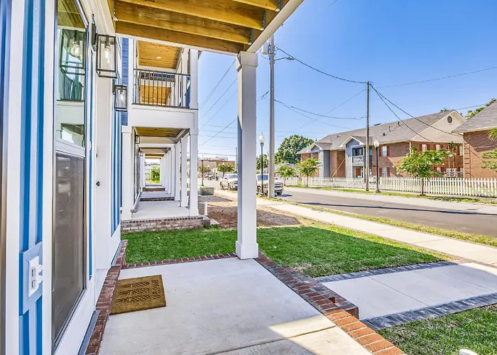 Apartment Downtown Sea Escape