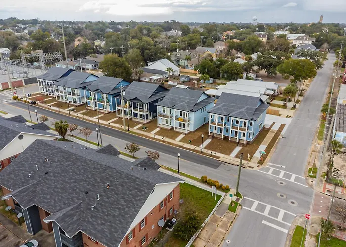 Downtown Sea Escape Apartment Pensacola